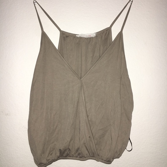 FLOWY GRAY CROP TOP - Picture 1 of 2